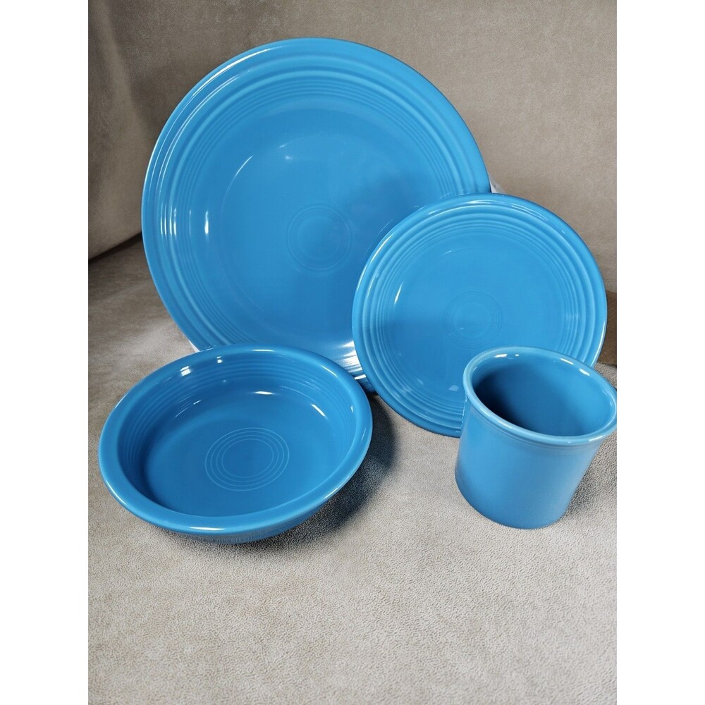 Homer Laughlin Co FIESTA Fiestaware Retired 4 Piece Place PEACOCK With Box -Read